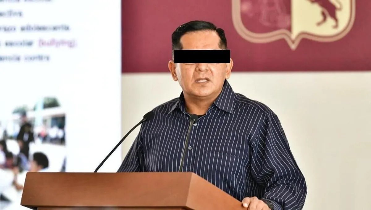 Corresponsales MX (@corresponsalsmx) on Twitter photo 🚨DETIENEN EN #COLIMA A GENERAL Y EX COORDINADOR DE LA <a href="/GN_MEXICO_/">Guardia Nacional</a> , VÍCTOR CHÁVEZ, CONFIRMÓ LA <a href="/FGRMexico/">FGR México</a>.
el general se encuentra custodiado por la autoridad militar y esta acusado de violación, abuso de poder y abuso s3xual en agravio de un elemento femenino bajo su mando 🚨DETIENEN EN #COLIMA A GENERAL Y EX COORDINADOR DE LA <a href="/GN_MEXICO_/">Guardia Nacional</a> , VÍCTOR CHÁVEZ, CONFIRMÓ LA <a href="/FGRMexico/">FGR México</a>.
el general se encuentra custodiado por la autoridad militar y esta acusado de violación, abuso de poder y abuso s3xual en agravio de un elemento femenino bajo su mando