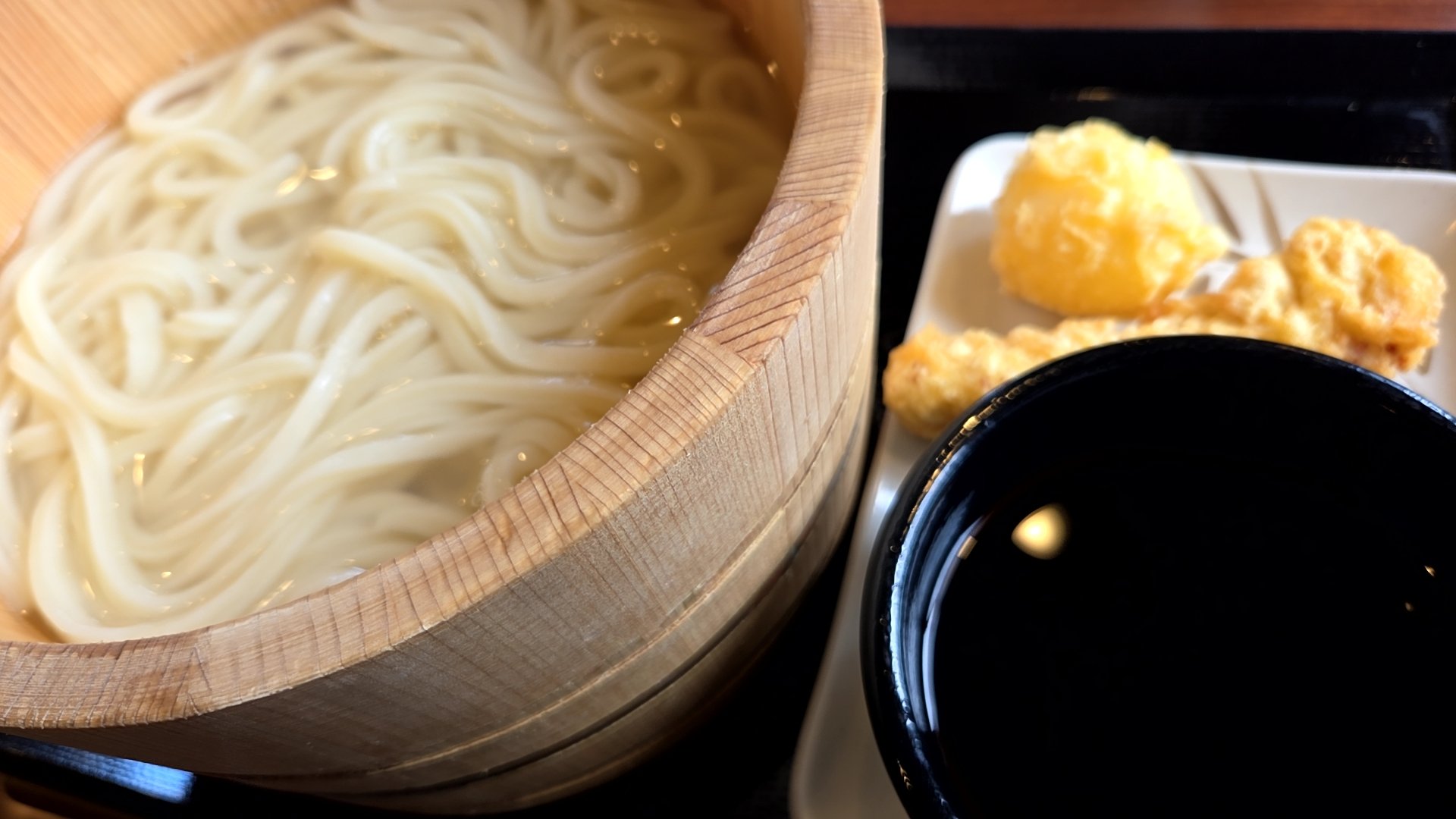 ご当地キティ 18点セット♡ 串揚げ　ラクダ　大山カラス　対馬山猫　讃岐うどん ご当地キティ 18点セット♡ 串揚げ ラクダ 大山カラス 対馬山猫