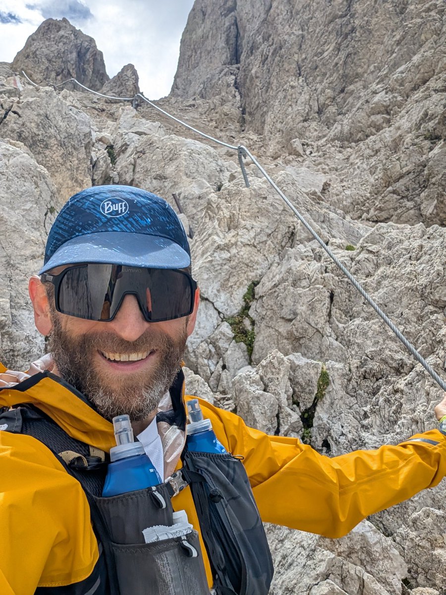 Honzzza's tweet photo. Včera královská etapa. Co budu vyprávět . Opět masakr.  3595 up, 4131 down. 
#ultrail, #altavia2, #dolomity
https://t.co/M898fej30f https://t.co/jAdIn5iHWU