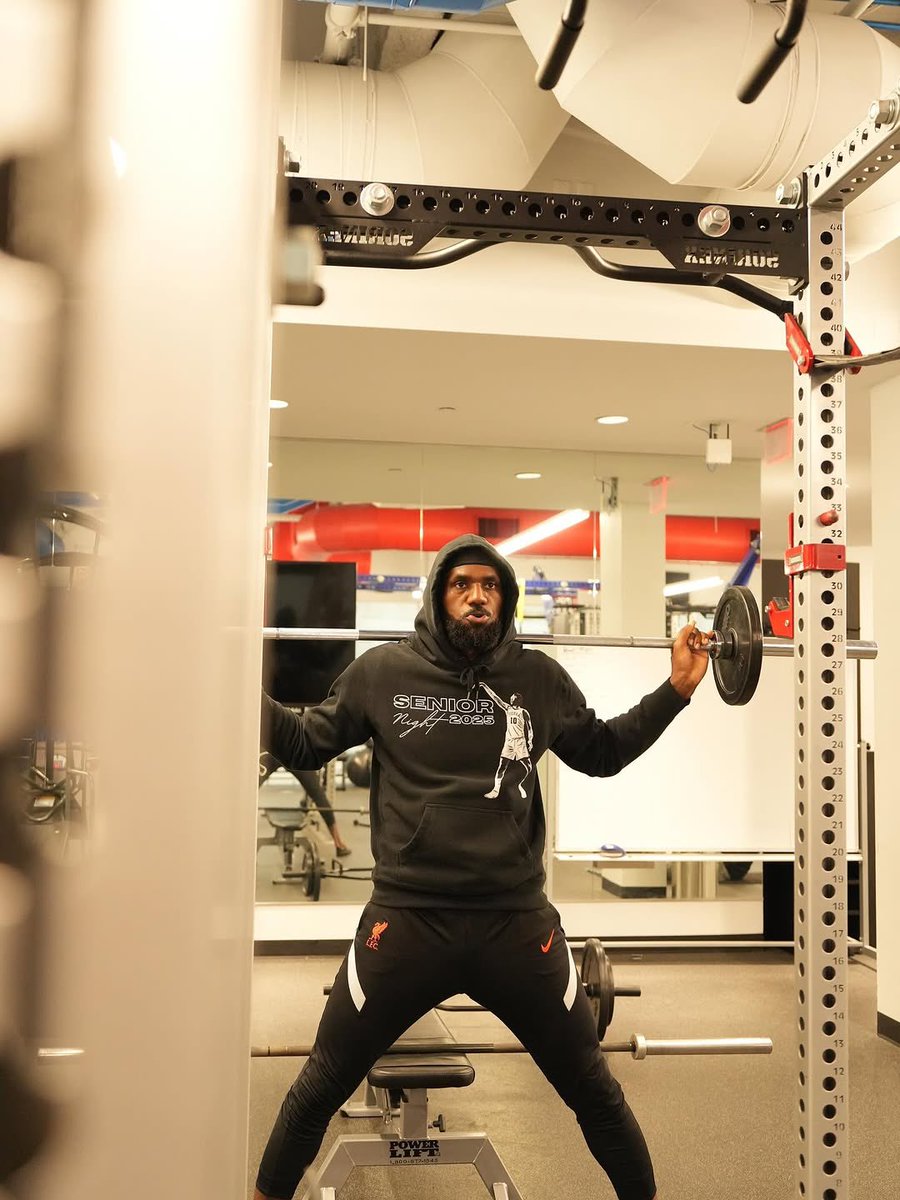 LeBron working out via Instagram 💪🏾
