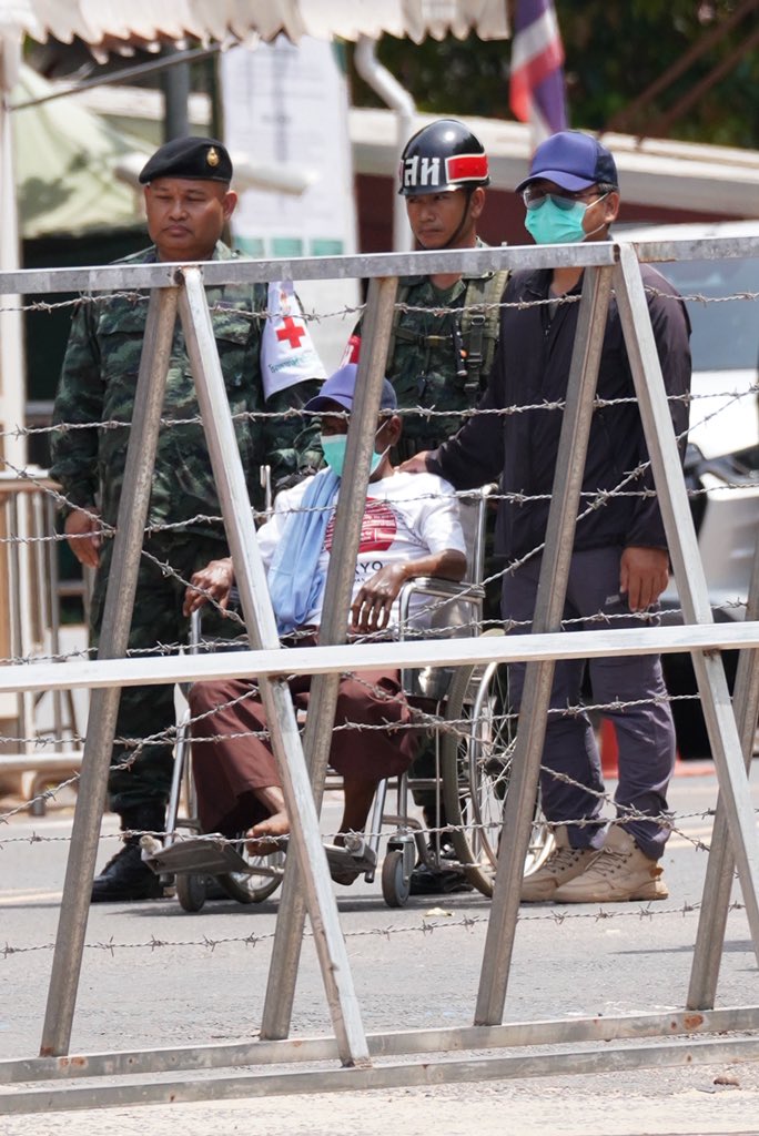 pheaktraneth's tweet photo. Spokesman: As of 11:00 a.m. on August 1, 2025, the Thai side had returned only two Cambodian troops. Therefore, Cambodia continues to urge the Thai side to promptly repatriate the remaining personnel in accordance with international humanitarian law. Photo AKP https://t.co/brTLEtw603