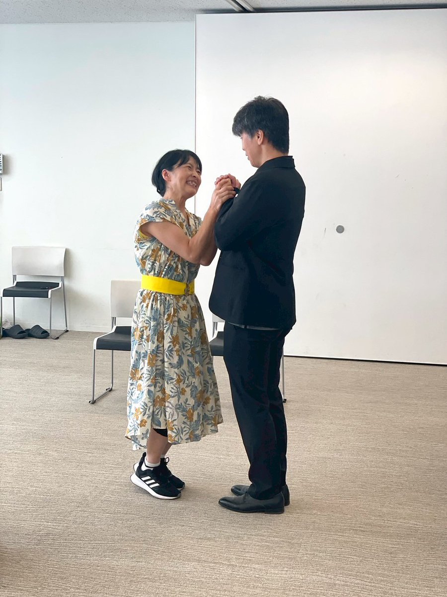 マジワリズム役者紹介④
あさちゃんこと、浅野美保さん

素敵な笑顔で場を和ませつつ、
芝居をキュッと引き締める！
座組に安心感を持たせてくれる頼れる存在！
今回のお芝居
「婚活パーティー」では
保育士の小山内朱里を、
「水屋の富」では熊五郎の女房、
おしまを演じます！
お楽しみに！