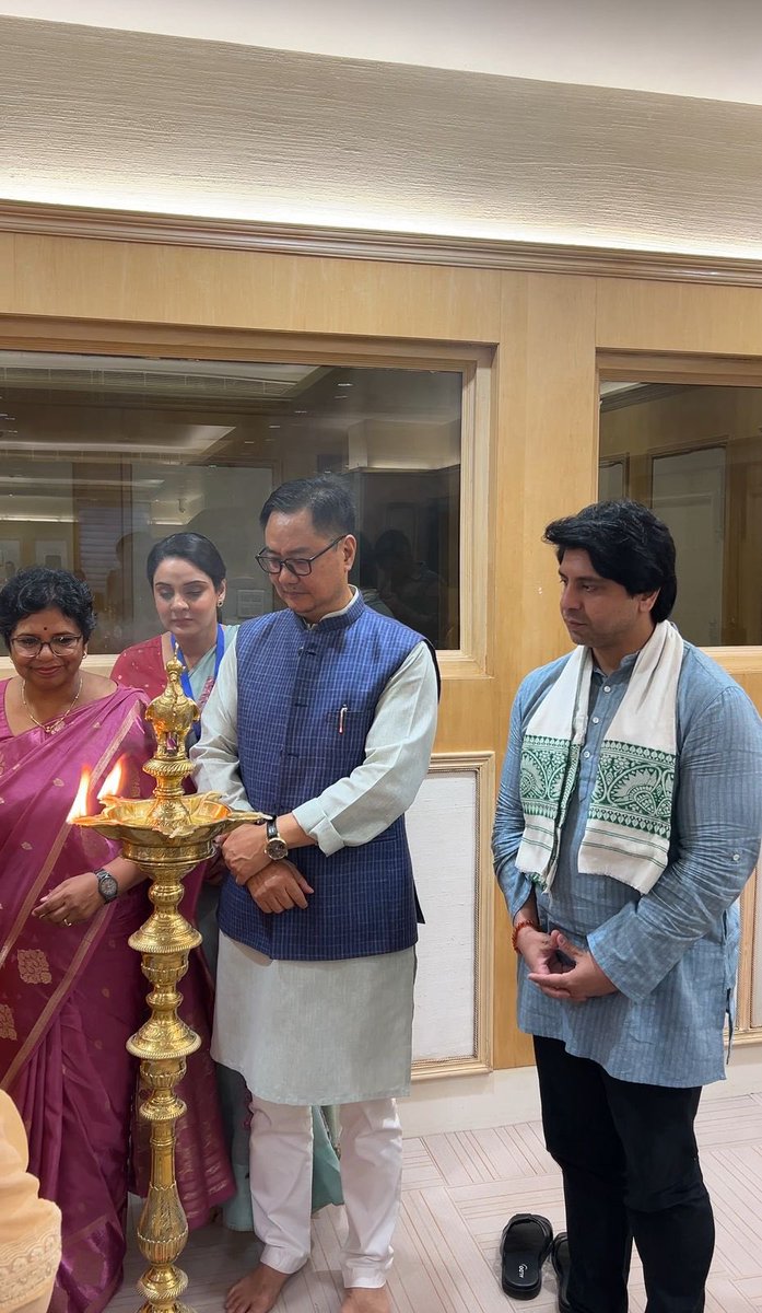 At the One Day Consultation on “Rights of Muslim Women” in presence of <a href="/KirenRijiju/">Kiren Rijiju</a> ji and <a href="/VijayaRahatkar/">Vijaya Rahatkar</a> ji 

<a href="/NCWIndia/">NCW</a>