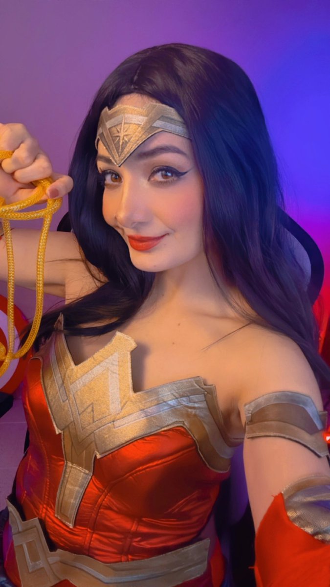 Hoy fui la mujer maravilla ⭐️#WonderWoman #dccomics