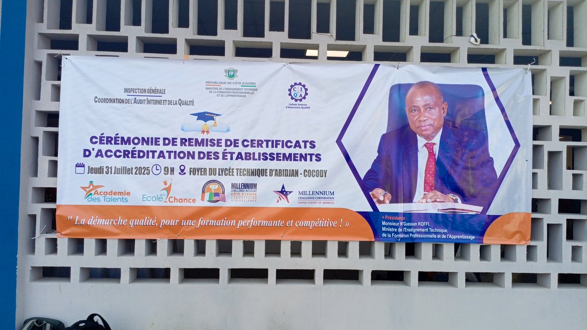 MIANSEH's tweet image. #civedu Hier 31/07/25, j'étais à la cérémonie de remise de certificat aux 82 premiers établissements de l'ETFP accrédités. 
Le financement du Compact a permis l'élaboration du référentiel &amp;amp; le cadre national d'accréditation ainsi que l'accompagnement du Ministère. 
#WeWillDeliver