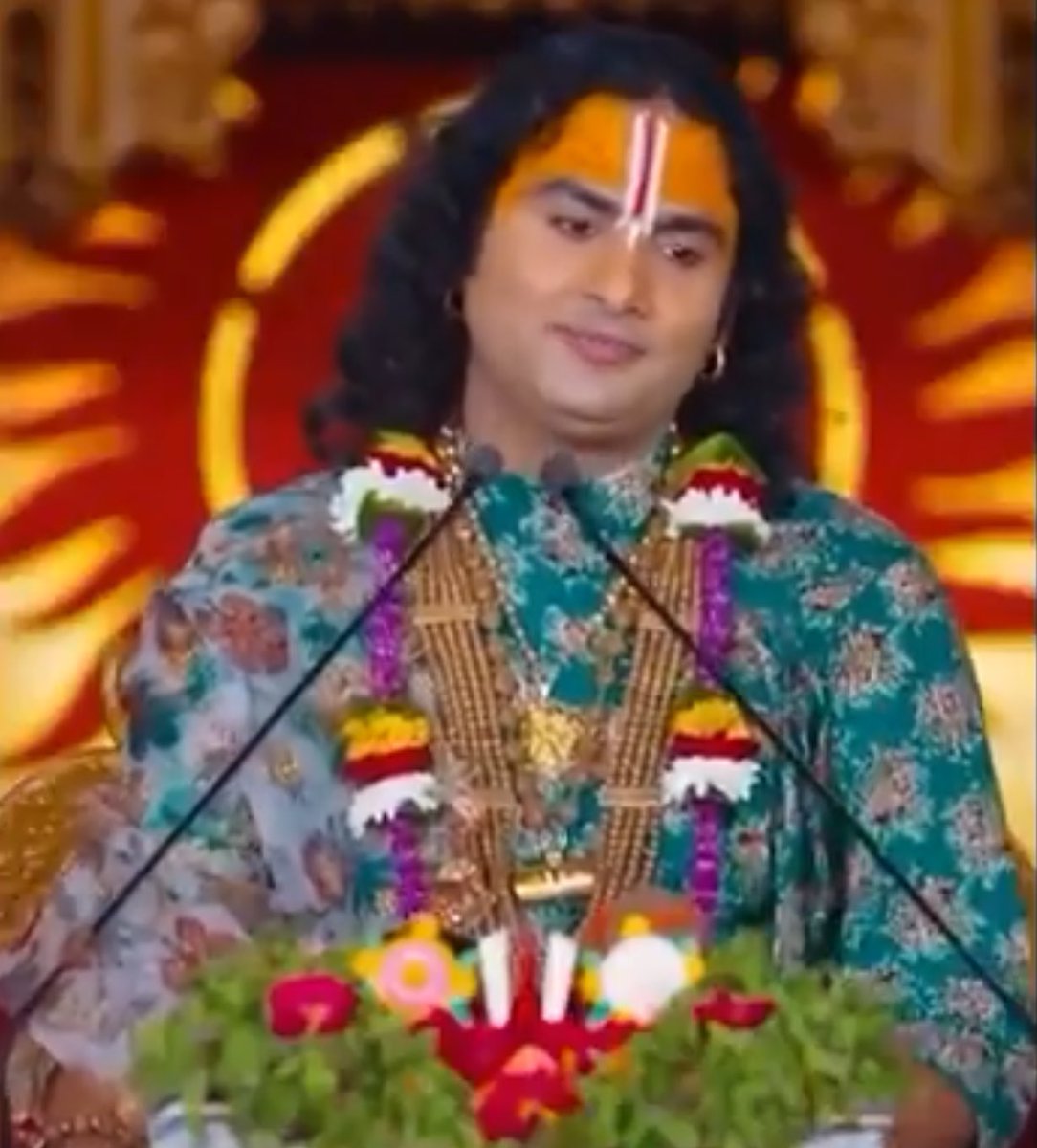 प्रेमानंद महाराज और अनिरुद्धाचार्य जी पर 4-5 दिन से स्वघोषित शिक्षित और नारीवादी लोग अभद्र टिप्पणी कर रहे हैं। जबकि प्रेमानंद महाराज ने लड़के और लड़कियों दोनों के लिए बोला था। 

तो ये तथाकथित बुद्धिजीवी लोग क्या चाहते हैं कि प्रेमानंद जी महाराज कहें कि--

- लिव-इन में रहना बहुत