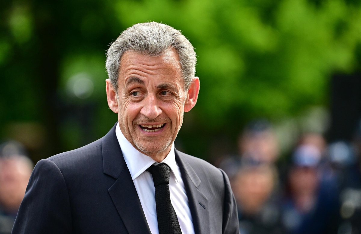 Le jeu trouble de Nicolas Sarkozy avec le RN

Il a rencontré deux figures du parti, Jordan Bardella et Sébastien Chenu, à dix jours d’intervalles, ce qui crée un malaise chez LR

«Il se dit qu’ils peuvent arriver à Matignon à l’automne» 
➡️ l.leparisien.fr/l58K