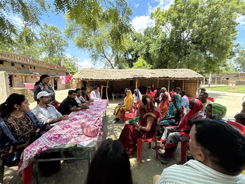 PwC_IN's tweet image. In Bahraich, UP, resilience is taking root. Through Navjeevan Pariyojna, a CR initiative by #PwCIF, lives displaced by the Ghaghara River are being rebuilt with farms, solar awareness &amp;amp; more. Click to read: bit.ly/4lPZXEJ #RuralDevelopment #EmpoweringCommunities