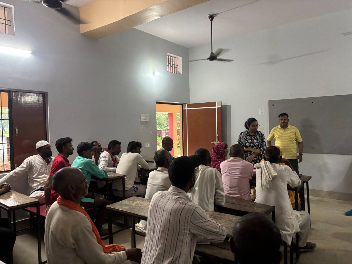 PwC_IN's tweet image. In Bahraich, UP, resilience is taking root. Through Navjeevan Pariyojna, a CR initiative by #PwCIF, lives displaced by the Ghaghara River are being rebuilt with farms, solar awareness &amp;amp; more. Click to read: bit.ly/4lPZXEJ #RuralDevelopment #EmpoweringCommunities