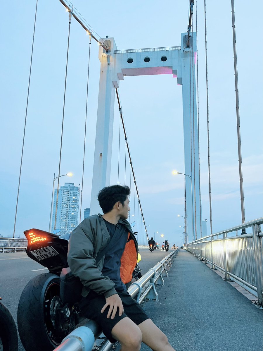 danang4377's tweet photo. Có ai chơi moto không nhỉ, lâu rồi không đi bán xăng dạo 😂 #danang #motodanang https://t.co/zp5WFfe2AT