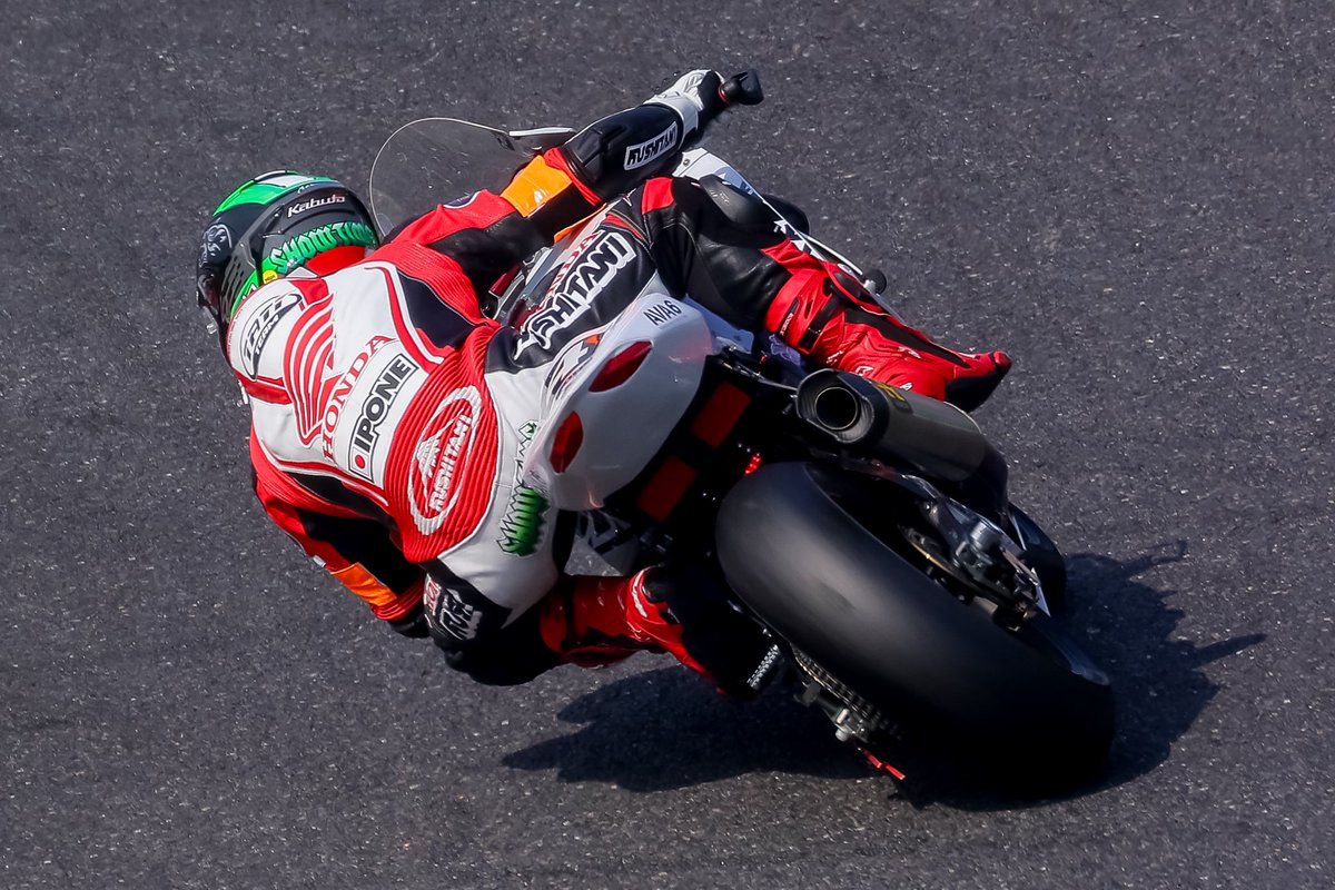 🏍️波平73/ Namihei (@namihei9373seed) on Twitter photo 2025 FIM世界耐久選手権 "コカ·コーラ" 鈴鹿8時間耐久ロードレース
Tati team AVA6 racing
#4 西村 硝選手 <a href="/nishimura_sho/">西村 硝 sho nishimura</a>
ツナギ間に合ってよかった 2025 FIM世界耐久選手権 "コカ·コーラ" 鈴鹿8時間耐久ロードレース
Tati team AVA6 racing
#4 西村 硝選手 <a href="/nishimura_sho/">西村 硝 sho nishimura</a>
ツナギ間に合ってよかった