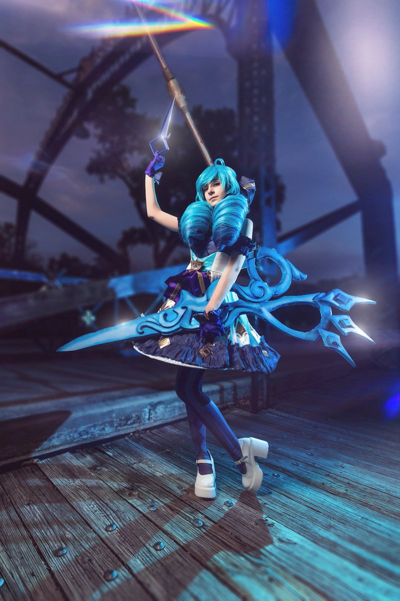 alice tweet media