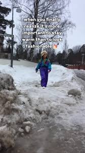 ApacheQQ's tweet photo. Aamulenkit tehty Värtössa Oulujoen rannalla jo kuuden aikaan.Eilen 32,6 astetta tänään sitten paukkuu Oulussa 35 astetta.Eikö olekin ihanaa,ei ole loskaa eikä tuulta😎 Mitenkäs muualla ja mitä mieltä helteestä ? Kumpi mieluummin räntää ja loskaa vai hellettä ? #Oulu #helle #loska https://t.co/TEj4mNhwAX