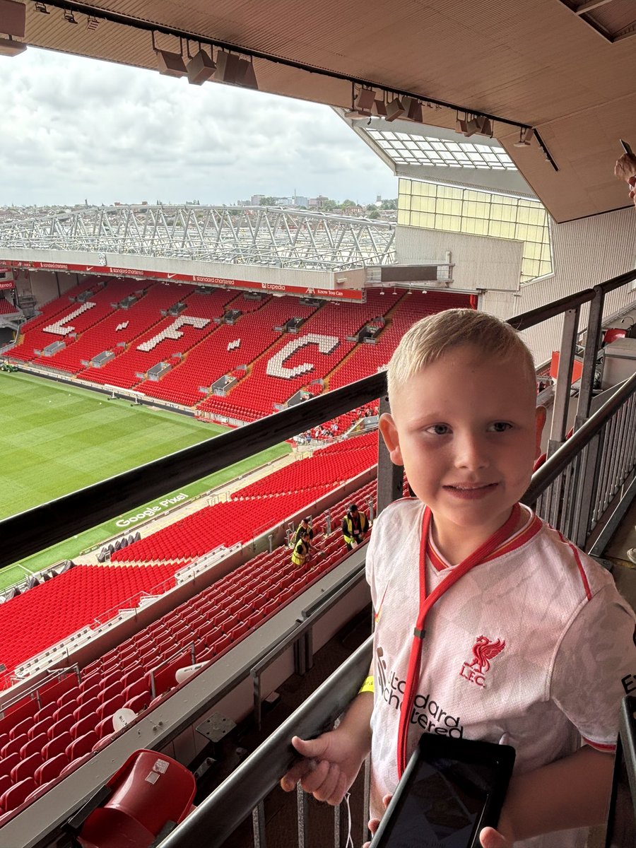 xjadefield's tweet photo. Tommy had the best time visiting @LFC stadium last weekend ⚽️❤️ https://t.co/GwCr4OjGnQ