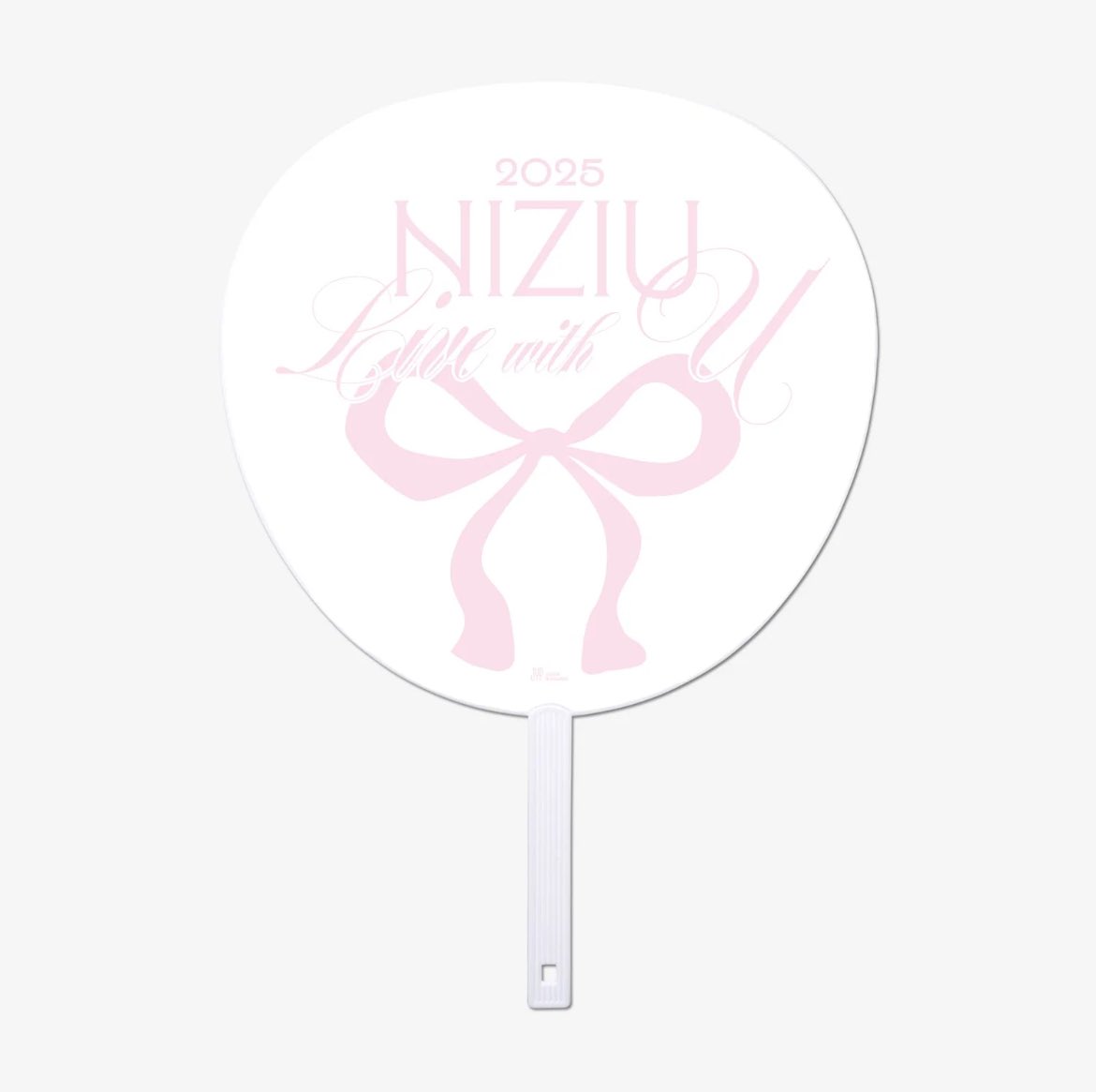 うちわピンクビジュだうれし〜〜🎶🩷
裏面までかわいすぎる߹𖥦߹👍🏻💘
 #MAYUKA_bubble