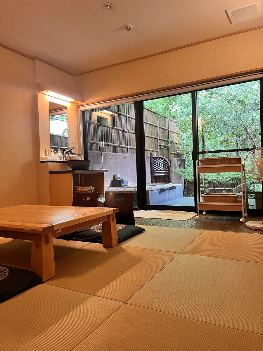 貸し切り風呂　予約開始
8月1日（金）より、9月分のご予約を受け付け開始いたします。
週末は予約でいっぱいになる為、早めのご予約をお願いします。
お電話、お待ちしております。

#伊太和里の湯 #伊太和里の湯くつろぎ #温泉 #日帰り温泉 #天然温泉   #島田市 #大井川鐵道 #貸し切り風呂