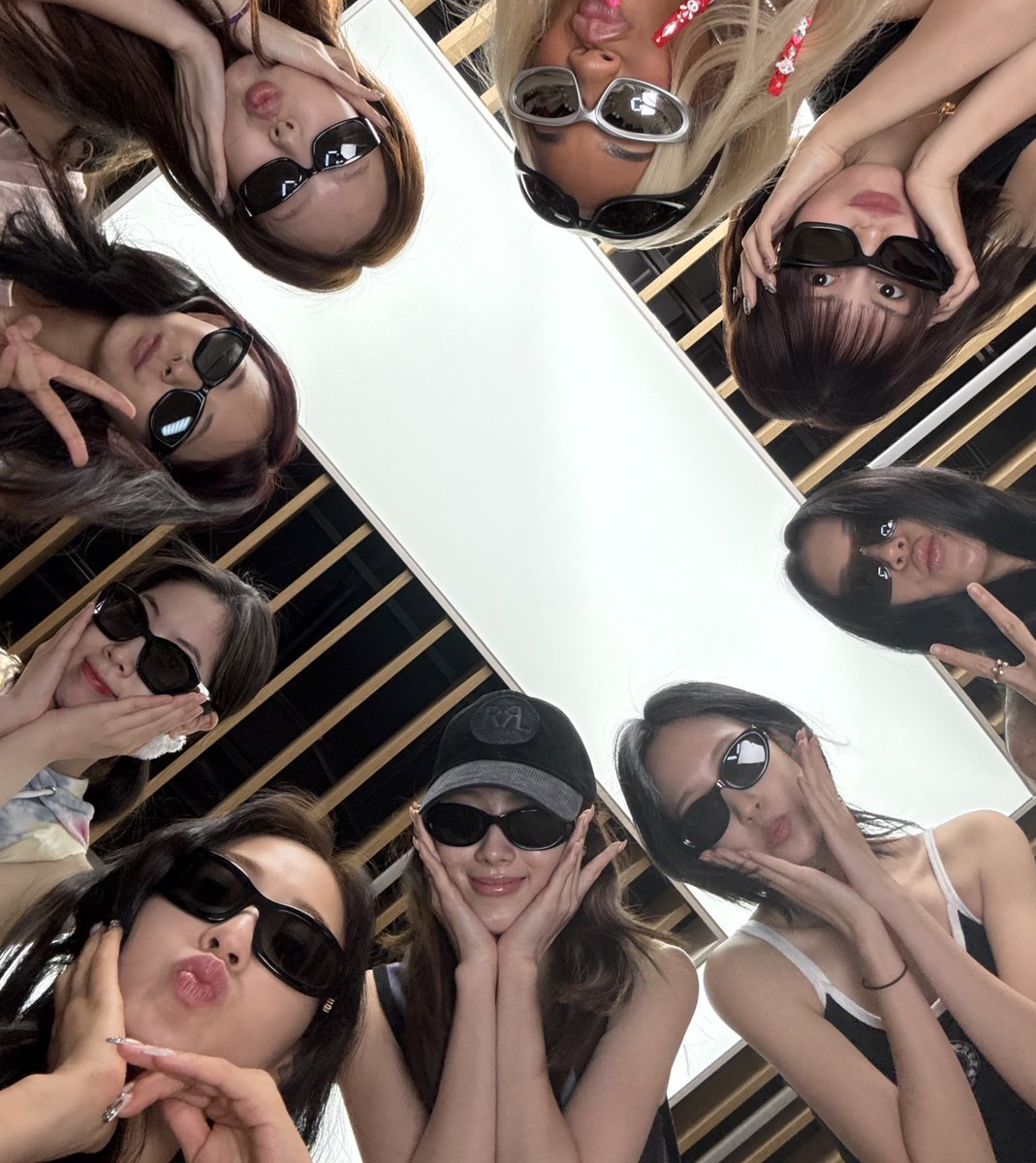 OGSpotifyTeam_'s tweet photo. Dual focus playlist for "THIS IS FOR" by TWICE &amp; "superstars" by SAWEETIE(ft.TWICE) is now available on our Spotify profile! 🎶

Share &amp; Stream▶️

THIS IS FOR: SUPERSTARS
https://t.co/UmqKE90Anm

#SUPERSTARS_OutNow #TWICExSAWEETIE https://t.co/hLnY82mO26