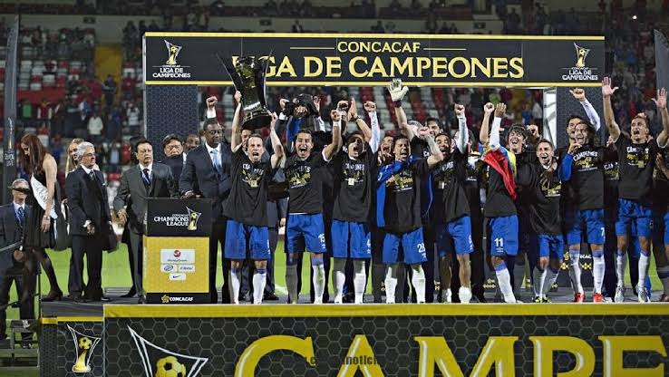 parrag97's tweet photo. @fabistayjr @CruzAzul JAJAJA puto equipo chico. En tu casa y con tu gente. 😎💙 https://t.co/Y9OrvhiqhZ
