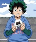 Deku eating with two hands like usual 🥰💚