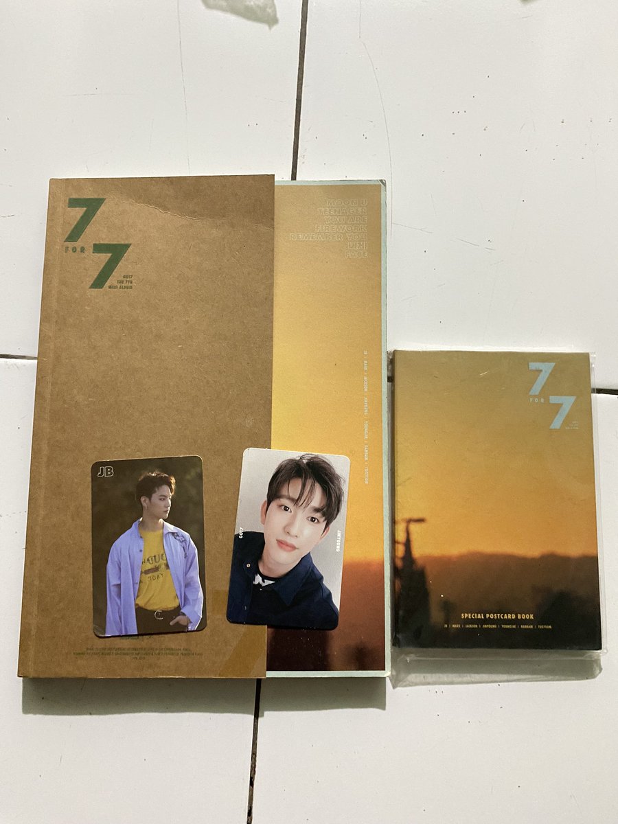 gyeomgans's tweet photo. ada yg masih cari album lama GOT7? aku masih ada beberapa dan masih ada pob nya juga, aku berniat jual koleksi ku untuk harga nya bisa di diskusikan dm aja yaa 🥰 https://t.co/hjwYmU1Iw7