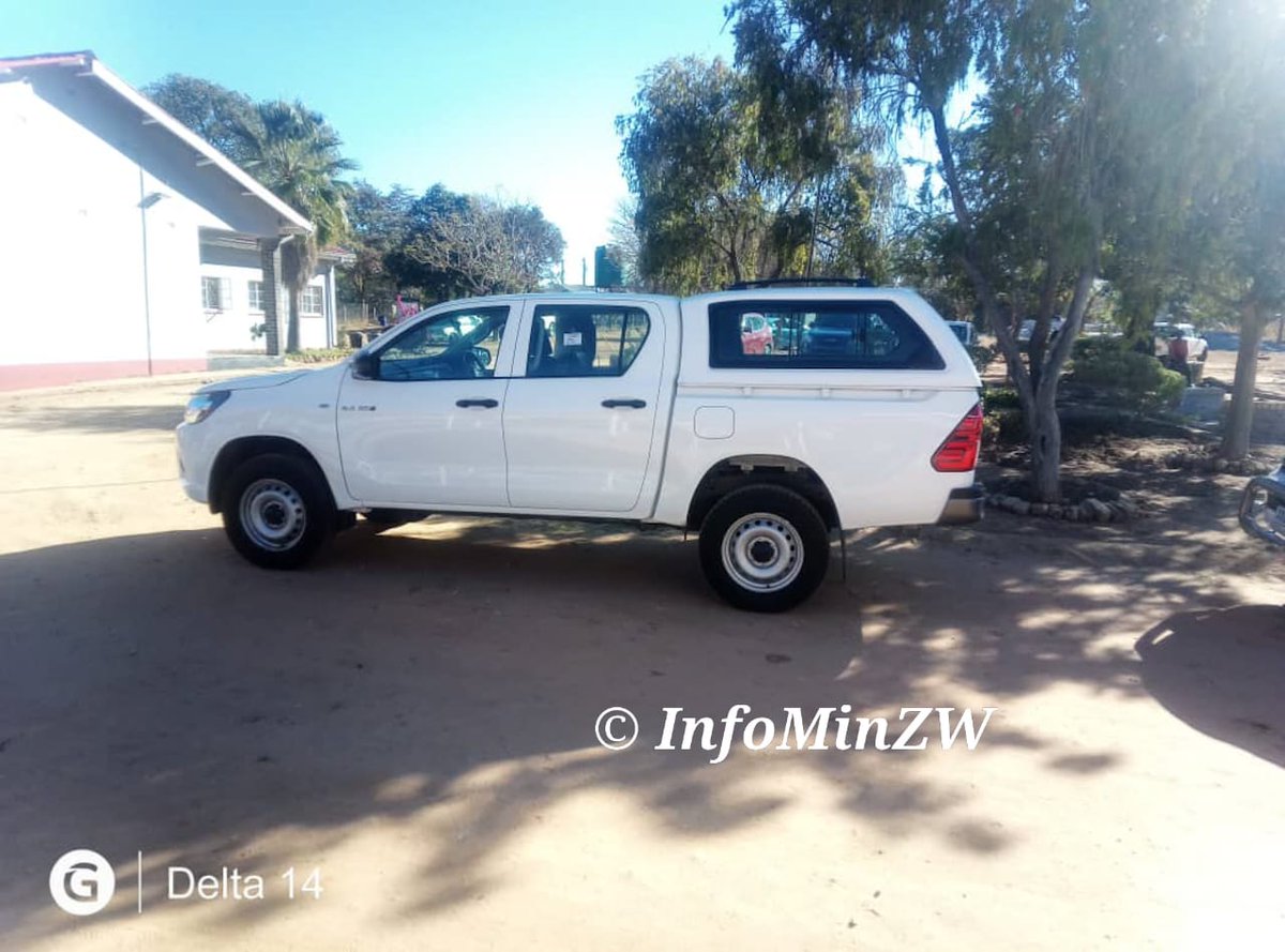 InfoMinZW's tweet image. Chivi Rural District Council (RDC), has acquired a tipper, front-end loader & Toyota GD6 twin cab using #devolution funds. The vehicles will be used for road maintenance operations. Chivi North, South & Central constituencies now have a dedicated grader each to rehabilitate roads