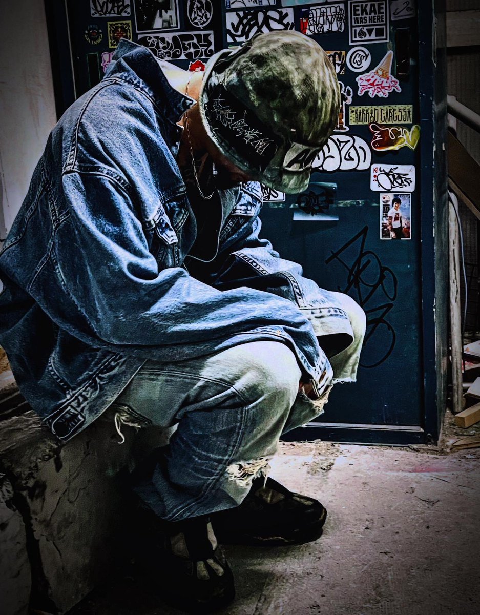 FREEDOMNoGood's tweet photo. #今日のアラキ服 
#店内スタイリング 
DENIM on DENIM.
いつも通り好きな物を自分らしく。

【 #ネオ大阪帝国 #通天覚醒 #超変 #アラキ 】

SPECIAL.

#デカ履き 

#HighDamageStyle 

👁🧠🧠👁
伝説、続く。
解CHANCE放

【 #theKIDアラキ 】 
【アメ村 #ショウザンビル 】 https://t.co/KxjJck70sn