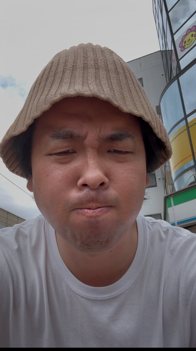 顔認証がなかなか解けないのっぽさん
#記憶の片隅モノマネ