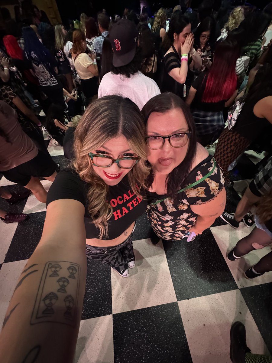 mbdeatherage07's tweet photo. shout out to real friends who stick by you through every phase &amp; era of your life.

you’re my soul sister bitch and you ain’t ever getting rid of me. https://t.co/LMnLuVGYRE