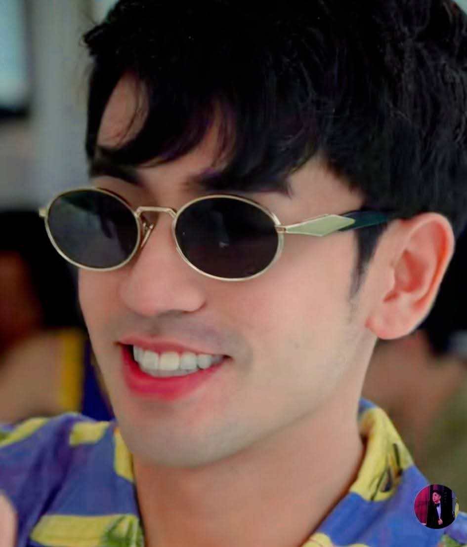 DavidLicauco's New Tiktok Post 🤩

vt.tiktok.com/ZSSD1vRBY/