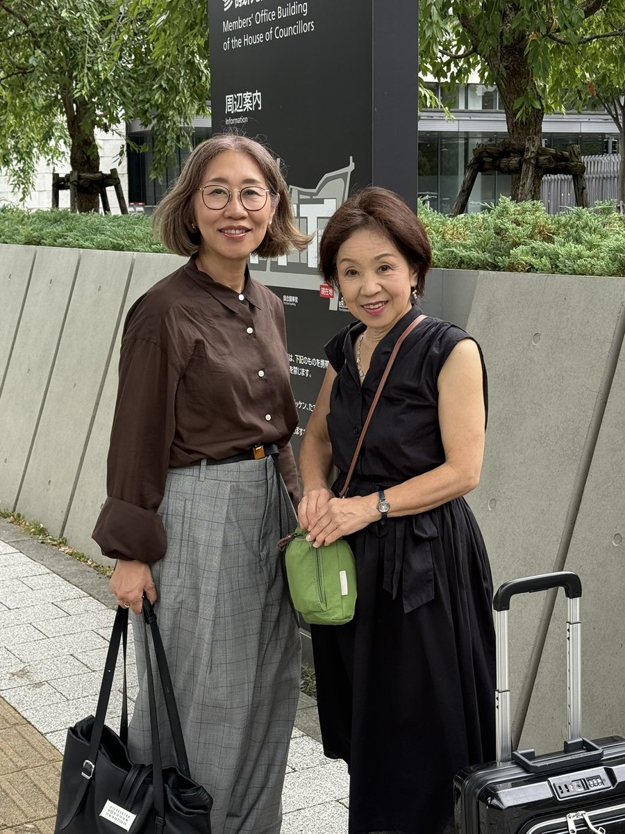 参議院議員さん送り出しの後、兵庫選挙区・米村明美さんや、支持者の方々とお茶(とお昼)して長々とお話しできました。
米村さんとは今日初めてお目にかかり、お話しできて嬉しかったです。やはり世界を回られた方の知見は貴重で、視野が広く、勉強になりました。
#米村明美 
#れいわ新選組