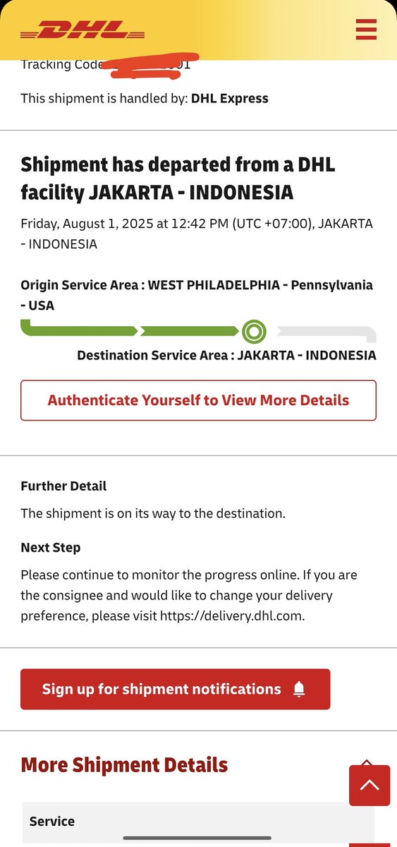 LusyLuck's tweet photo. hello bank2 besar di indo, mo sekedar curhat ni, ini kartu kredit dr amrik/australia, ketika hilang dan minta dikirim ke luar negeri, spesial pake DHL, 3hari sampai, tak pakai biaya, kalau @HaloBCA @mandiricare @OCBC_Indonesia @HSBC kapan bisa? https://t.co/wyNGGaIRex