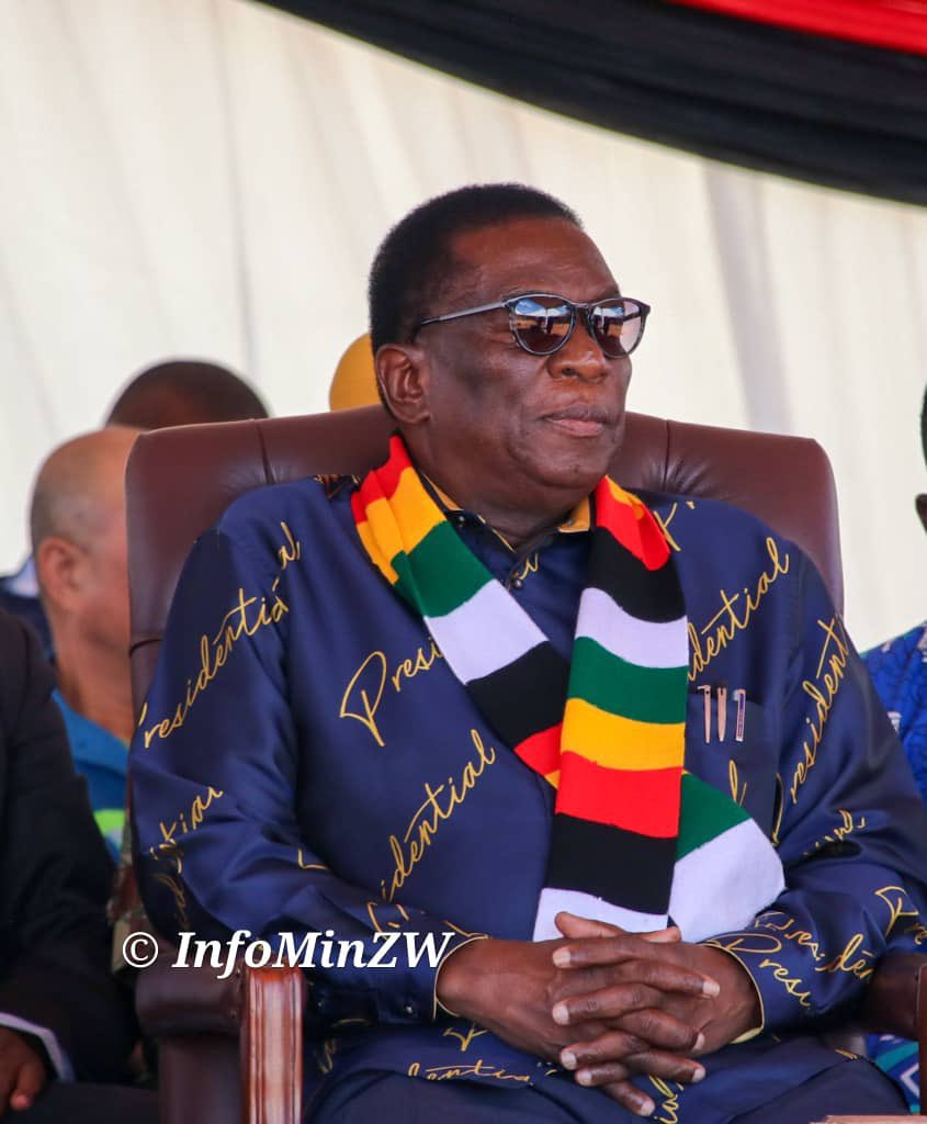 My president...

For the past decades, I was lost in a jungle ndichitevera <a href="/nelsonchamisa/">nelson chamisa</a> , but ndakazoona kuti hakuna kwatiri kuenda..

Viva #Ed
#Shumba_huchi