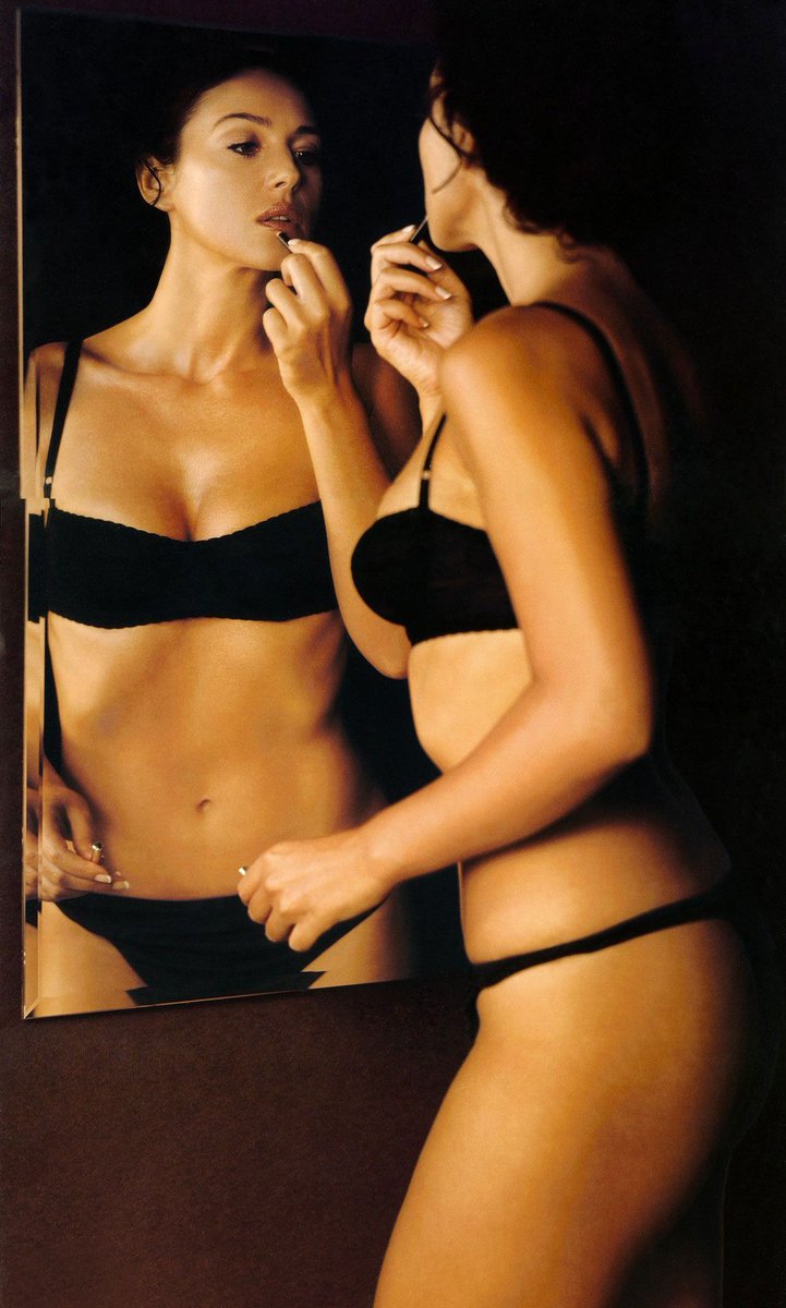 GQ Italia, 2001 ❣️ 🫦 
📸 monicabellucci.net