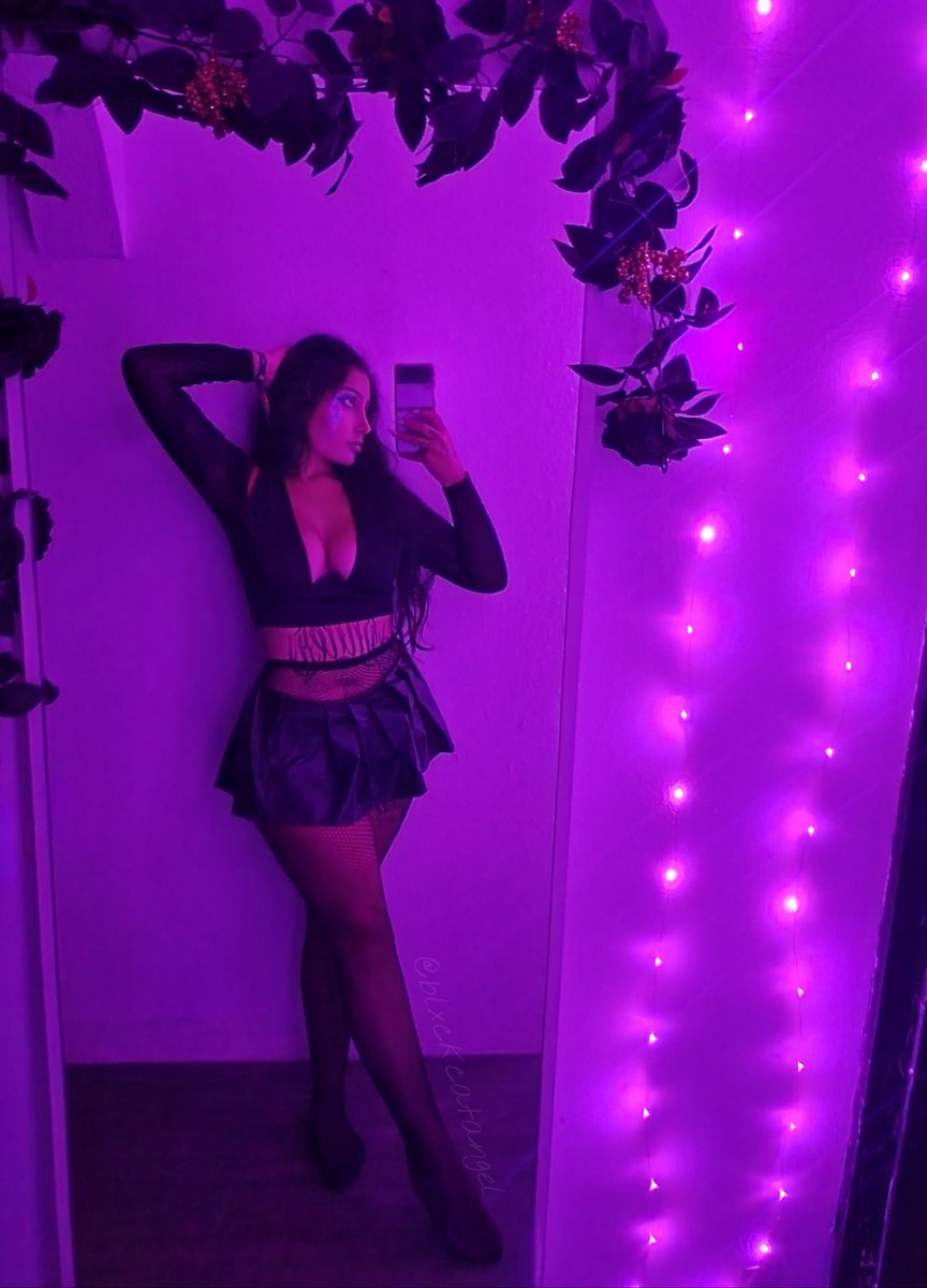 Was würdest du mit mir in diesem Outfit machen? 🙂
telegram pn: xefxx