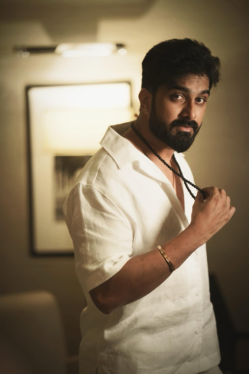 BangaloreTimes1's tweet image. #Rajvardhan looks dapper in the latest photoshoot ahead of his film #Jawa 🔥

#kfi #sandalwood #kannadactor #rajvardhan #latestpost #trending