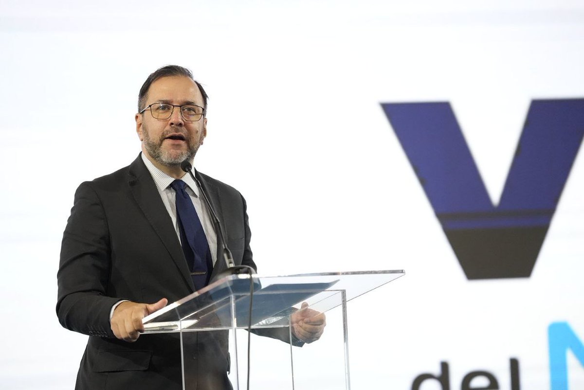 AnthoniVNZLA's tweet photo. Canciller @yvangil denunció secuestro de niños venezolanos en #EEUU desde el Foro de Voces del Nuevo Mundo

https://t.co/LSfa0y649J https://t.co/v1VXk7GPyT