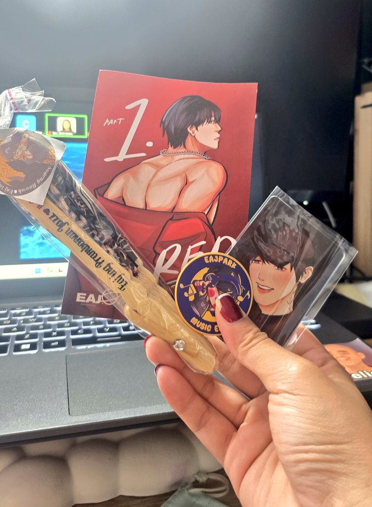 GianaGeeeez's tweet photo. Only able to completely unpack all my stuff today and saw these once again... wasn't able to show my gratitude to those who gave me freebies from Nine Lives of eaJ...

@minimorieme @hambygernfries @yellowpostitgrl @arianna_ariate @jengsix 

Thank you so much for these 🥰 https://t.co/tSmF5gd0f2