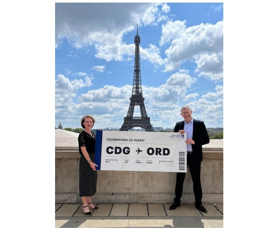 #UnitedAirlines célèbre les 35 ans de sa liaison entre Paris et Chicago cequepensentleshommes.fr/news-posts/uni…