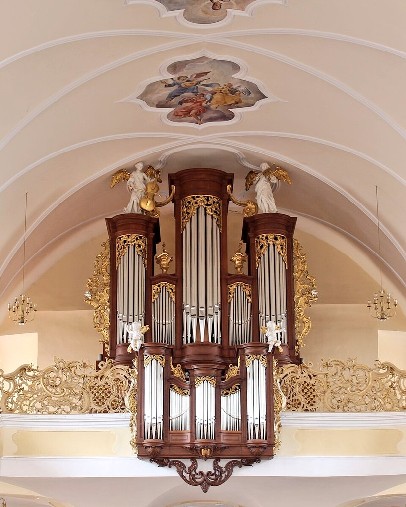 nikolausmella's tweet photo. Today marks the 297th anniversary of the birth of the German #OrganBuilder, Johann Ignaz #Seuffert. :-) ☀️ * Würzburg 🇩🇪 #Deutschland
Heilig-Kreuz-Kirche-Orgel 1762, #Offenburg.
📸: Sir Lucan, 26th January 2014. https://t.co/DGFE6KfB1A
