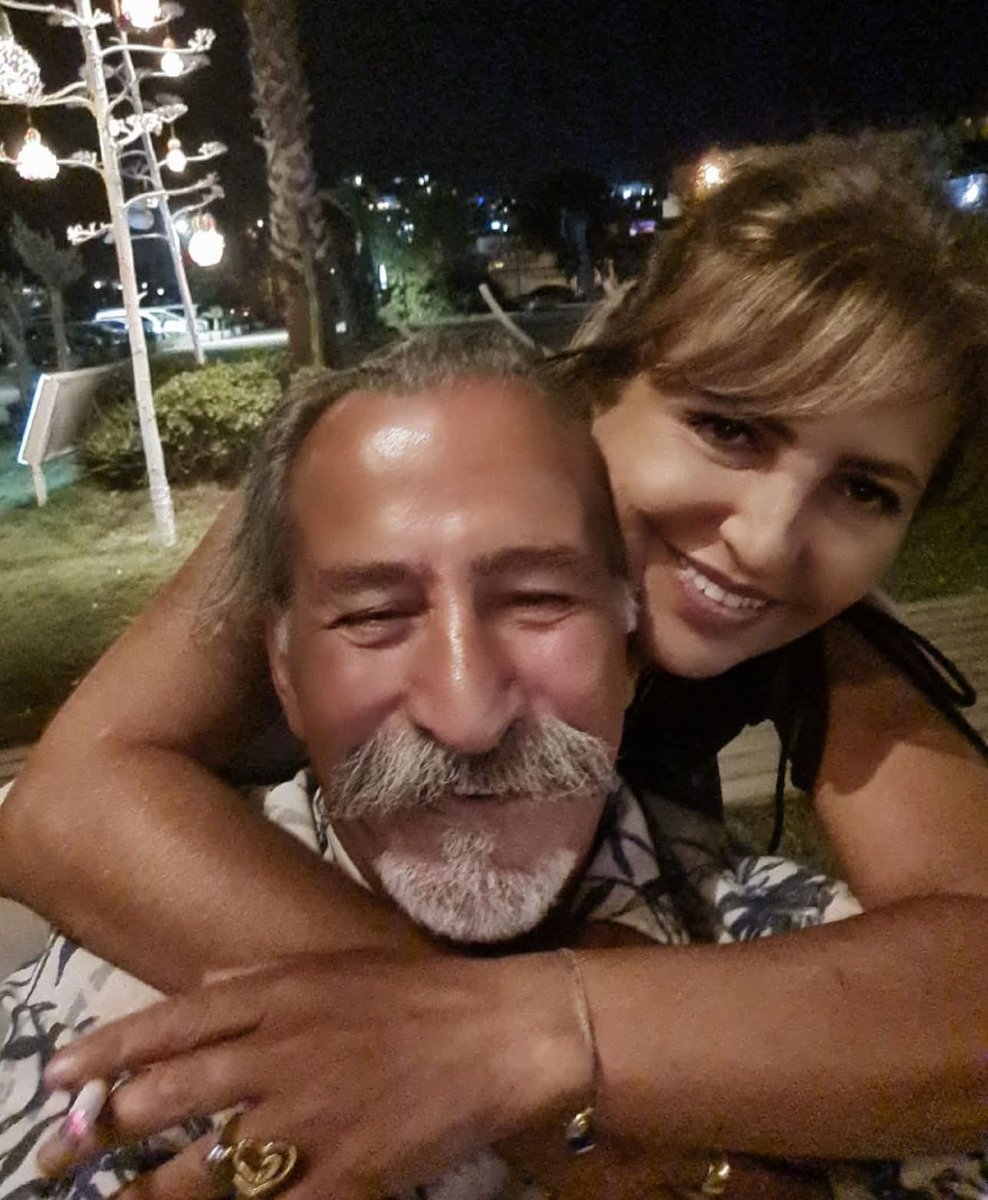 "...şarkısı yere düşenin kalbinden tutanı olmaz..."
Sensiz 3 ay

#fadılöztürk