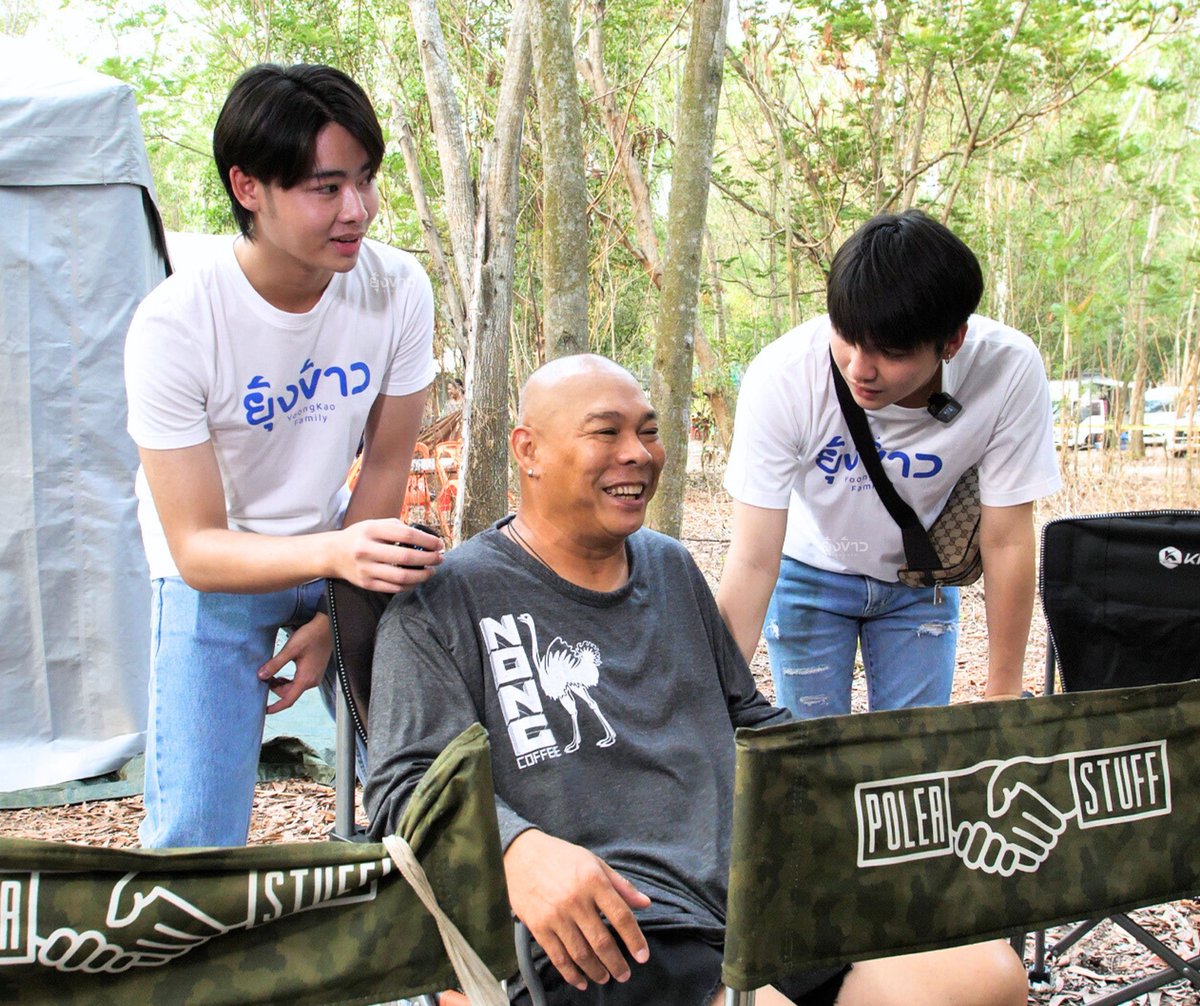 TF_Films's tweet photo. เตรียมไปบุกเบื้องหลังกองถ่ายภาพยนตร์ "นากรักมาก...ม๊ากมาก" ผลงานการกำกับภาพยนตร์เรื่องแรกของ "โหน่ง ชะชะช่า" และบวกความฮาไปกับ "หม่ำ จ๊กมก" และ "เท่ง เถิดเทิง" การกลับมารวมตัวกันครั้งนี้ของแก๊ง 3 ช่า จะเป็นยังไงห้ามพลาดชมในรายการ "ยุ้งข้าวพาเพลิน" นะคะ

วันศุกร์ที่ 1 สิงหาคม 2568 เวลา 19.00 น.
ทาง Youtube : ยุ้งข้าวเรคคอร์ด เท่านั้น

https://t.co/T6mYQlBoRX

สามารถรับชมภาพยนตร์ "นากรักมาก...ม๊ากมาก" ได้แล้ววันนี้ในโรงภาพยนตร์

#คริสพีรวัส #ญดานริลญา #นากรักมากม๊ากมาก
#หม่ำจ๊กมก #เท่งเถิดเทิง #โหน่งชะชะช่า #แก๊ง3ช่า
#ฟอร์มชลพิพรรธน์ #ซันวงศธร #ยุ้งข้าวเรคคอร์ด