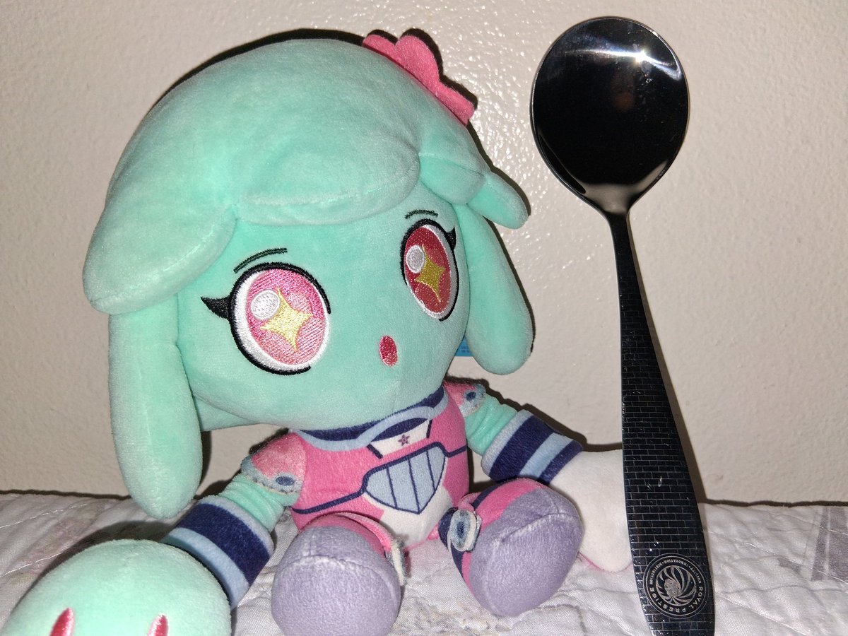 ShinyPants69's tweet photo. Day 774
Juno found a comically large spoon https://t.co/8qmpGkPKr0
