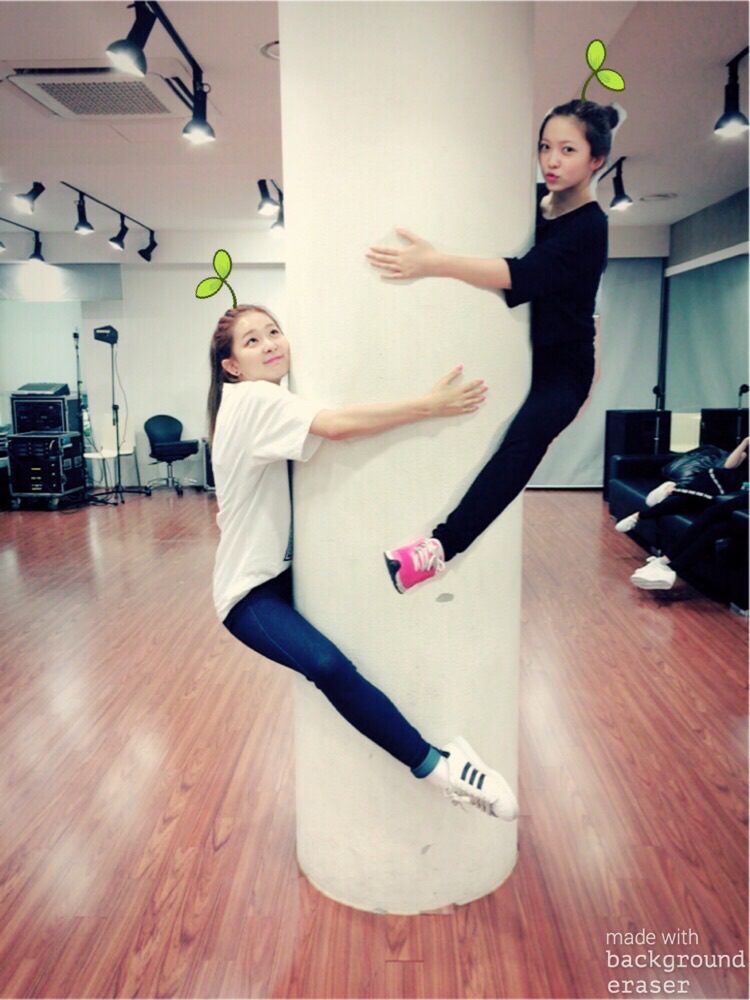 luvyrrv's tweet image. Seulgi shares unreleased picture of yeri on bubble 🥹