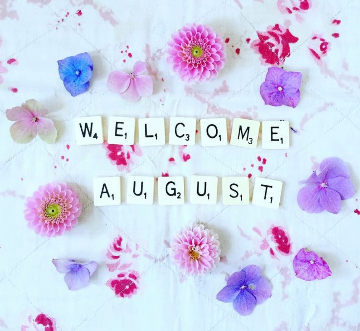 ..be full of love and blessings 💜🌸🐚