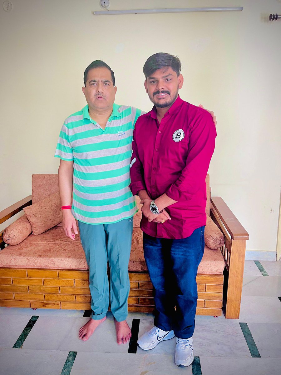 ठाकुर रितिक राजपूत (@ritikrajputbjp) on Twitter photo आज लखनऊ आवास पर कुंदरकी से माननीय विधायक ठाकुर रामवीर सिंह अंकल जी से भाई एम के सिंह जी के साथ मुलाकात कर आशीर्वाद प्राप्त किया
<a href="/RamveerSinghBJP/">Ramveer Singh</a> आज लखनऊ आवास पर कुंदरकी से माननीय विधायक ठाकुर रामवीर सिंह अंकल जी से भाई एम के सिंह जी के साथ मुलाकात कर आशीर्वाद प्राप्त किया
<a href="/RamveerSinghBJP/">Ramveer Singh</a>