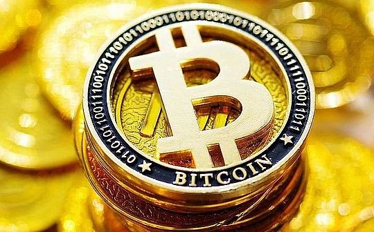 #Bitcoin hints at the future of seamless payments, and early adopters tracked the number of enterprises accepting Bitcoin. #ETH #MEME