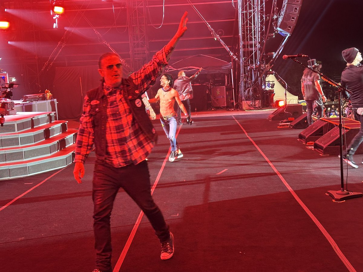 And that's a wrap for this leg of the <a href="/gunsnroses/">Guns N' Roses</a> 2025 tour!!