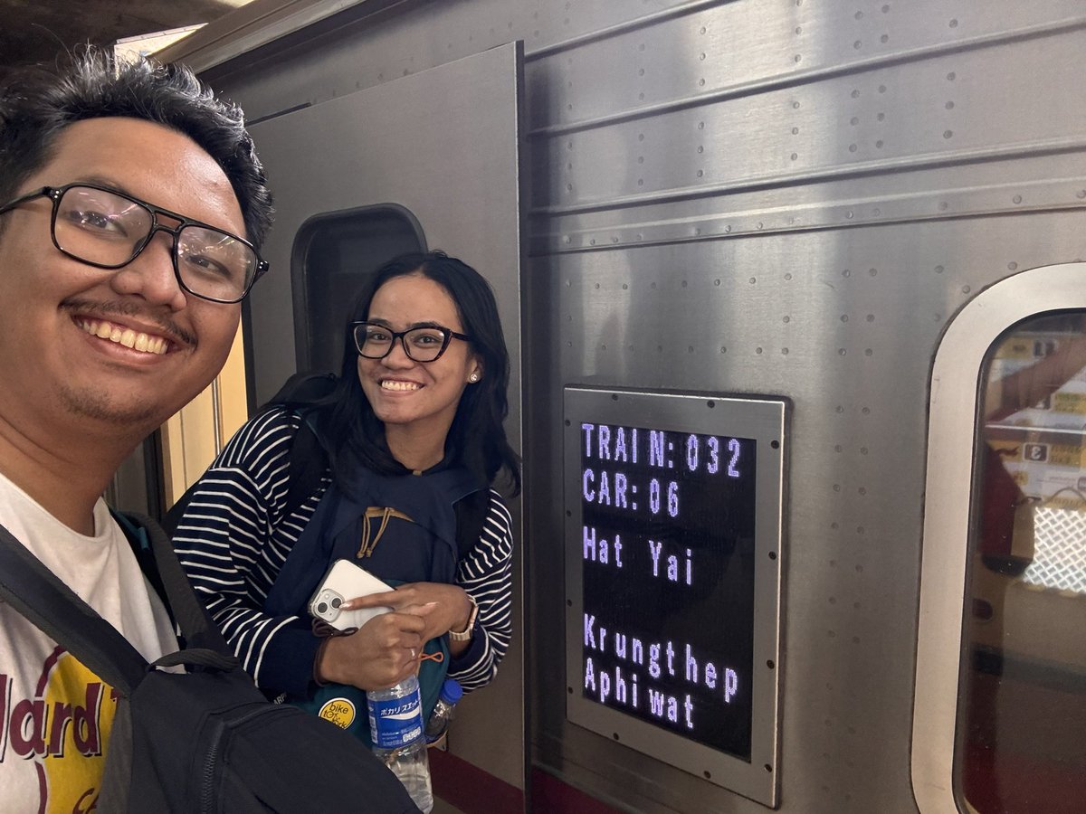 adriansyahyasin's tweet photo. Mencoba jalur darat kembali dari Malaysia ke Thailand — sebuah trit pendek

Sebuah permulaan bagi teman teman yang mau mencoba trip jalur darat internasional dengan mudah adalah rute KL - Penang - Bangkok dengan budget 600 ribu per orang

Kali ini saya start dari Penang hingga Bangkok dengan 3 kereta, jom simak!