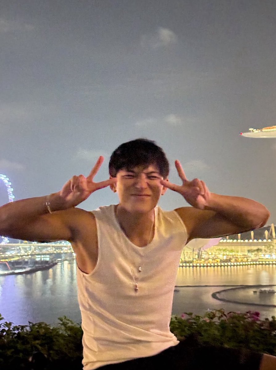 민규 흑발에 요정도머리길이만 되면
몇년전이고 똑같아지는거 ㄴㅁ조음..