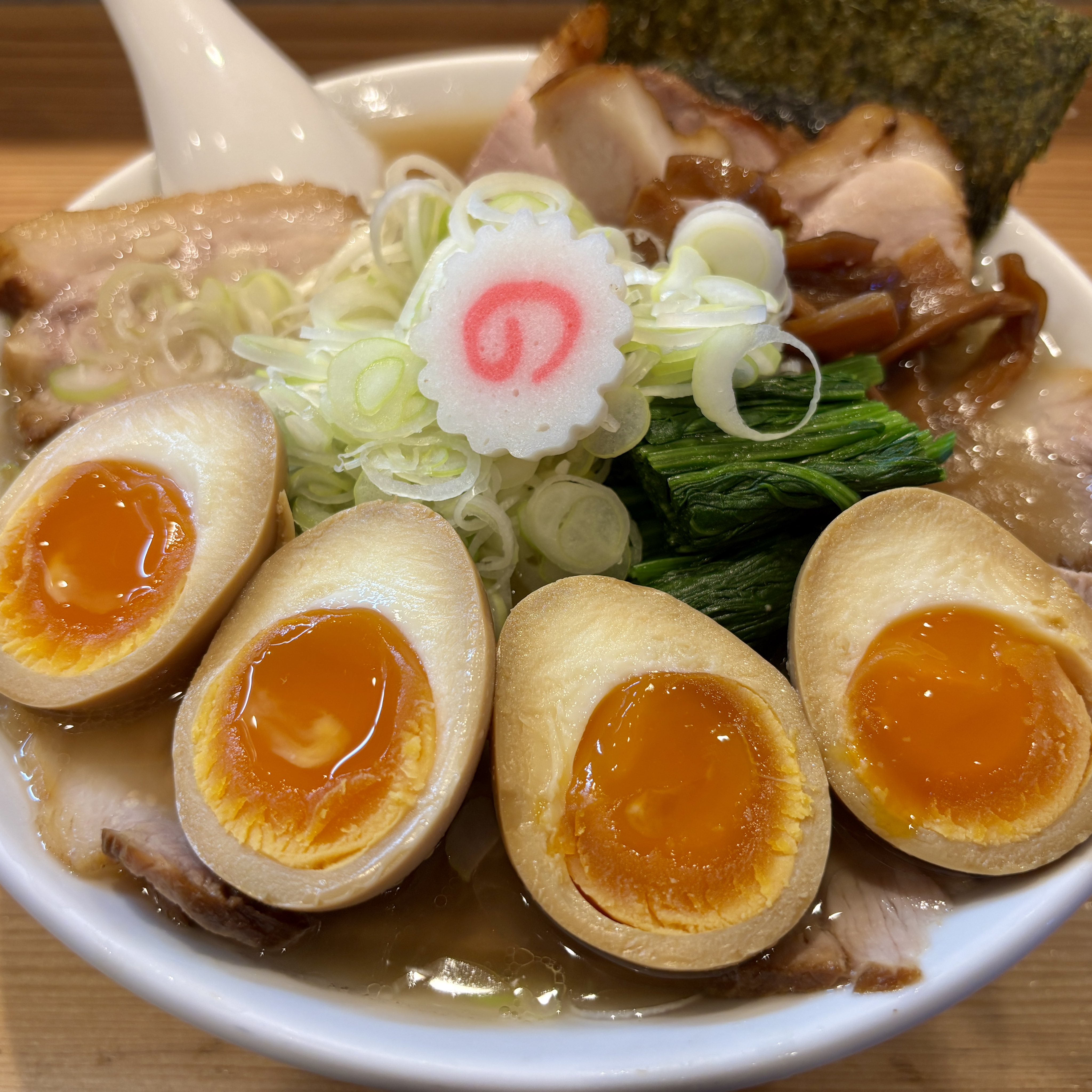らーめん 埼玉新店No.1に輝いた個性爆発のシュラスコ麺！八潮『Handicraft